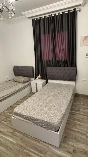 سريرين نوم شبه جدد