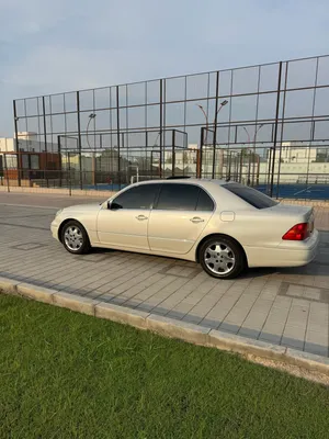 Used Lexus LS in Al Batinah