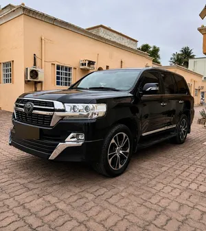 Toyota Land Cruiser VXR 5.7L V8, Model 2021 – Full Option.