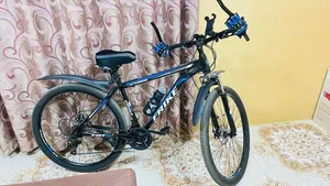 سيكل FRIKE مقاس 29 بحالة ممتازة + باقة إكسسوارات كاملة!