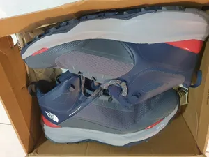 Bran new qhe north face  shose