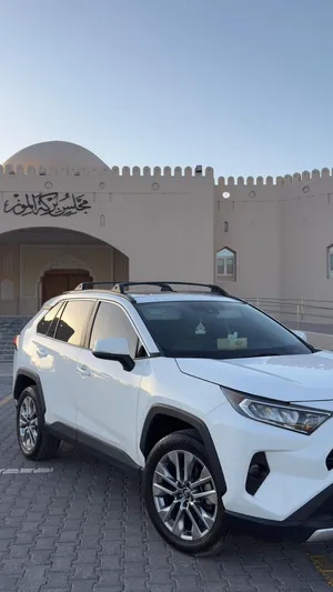 Used Toyota RAV 4 in Al Dakhiliya