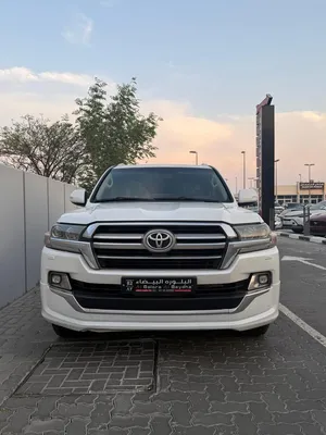 تويوتا لاند كروز  V6 GXR موديل 2019 -  خالية من الحوادث /جاهزة ومسرفسه بلكامل وما تحتاج مصروف
