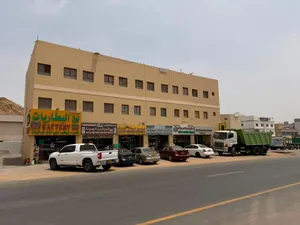 Residential & Commercial Building for Sale – Excellent Investment Opportunity