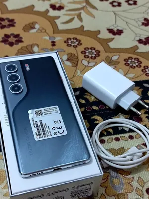tecno camon 40 pro 5g ذاكرة 256 رامات 12 كامل ملحقات بطارية 95 الجهاز ولا شخط
