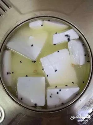 جبنة غنم مغلية وسمن بلدي وجميد بلدي وزبده بلدي على التواصي وجميع منتجاتنا مكفوله ومجربة