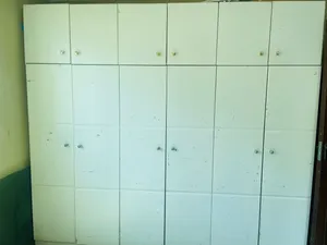 دولاب وتسريحة