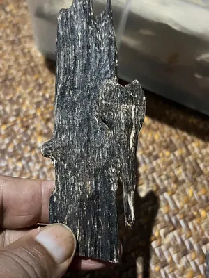 هندي عود تحت الماء