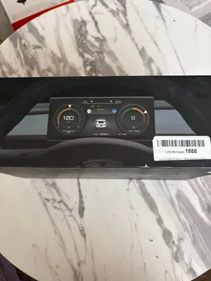 Heads-up screen display for Tesla model 3