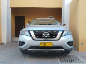 Used Nissan Pathfinder in Muscat