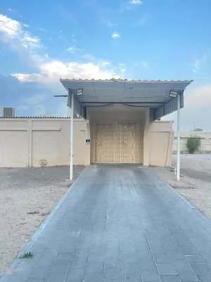 للإيجار شقة بزاخر غرفه وصاله غير شامل 1650 درهم ( ملاحظة الصور المعروضه قبل الصيانة والنظافة )