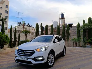 هونداي سانتافيه2016 بحالة ممتازة ماتور 2000 ديزل الله يبارك ,,