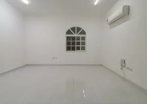شقة غرفة وصالة نظامي من المالك مباشرتنا  قريب جميع الخدمات