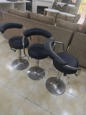 كراسي لون اسود