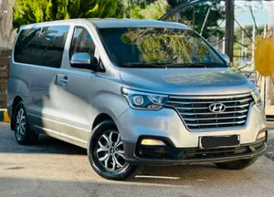 اجار باص هوندايH1 بنزين 2019 توماتيك 9 ركاب