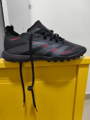 حذاء adidas predator اسود حالة ممتازة