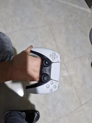 ذراع بلايستيشن 5 أصلي (PS5 DualSense) - نسخة يابانية - حالة ممتازة