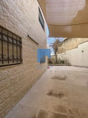شقة أرضية مميزة للبيع في خلدا  -  قرب الموفنبيك ومطعم ورد 137م مع حديقة وترسات 100م بسعر مغري