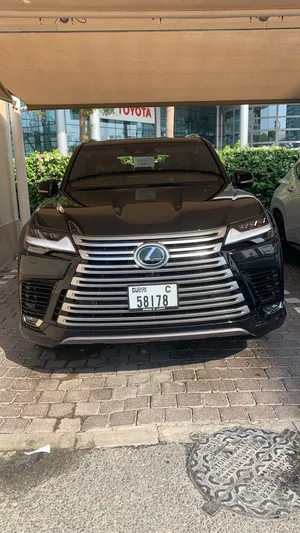 Lexus LX700h signtature GCC Auto park