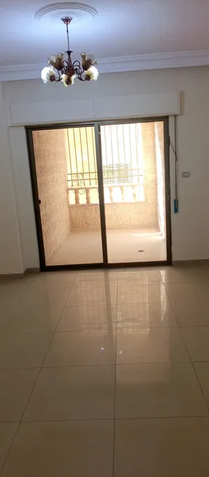 شقه فارغه للايجار عائلات صغيره طلوع نفين