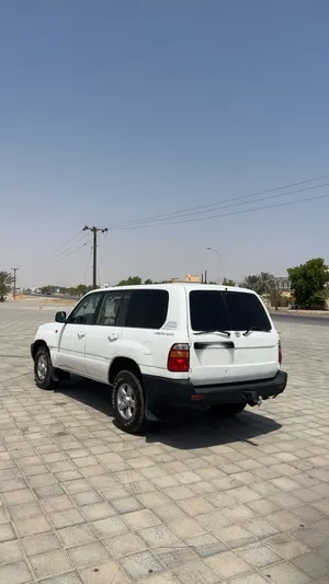 Used Toyota Land Cruiser in Muscat