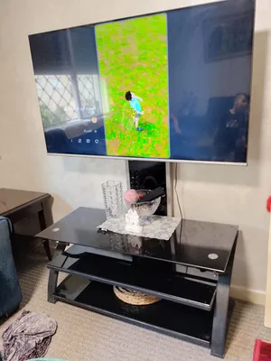 طاولة شاشة سيكوريت شبه جديد