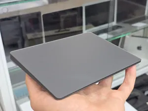 Apple Magic trackpad 2 Black Edition لوحة لمس ابل الجيل الثاني