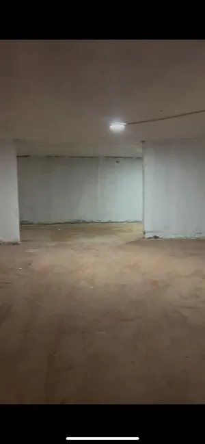 مستودع مساحة 400 متر للايجار