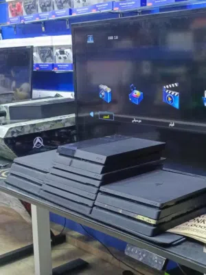 بلاي ستيشن بلاستيشن 4 مستعمل Ps4 Used يتوفر لدينا خدمة التوصيل الى جميع انحاء المملكه