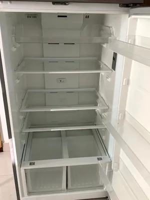 West Point fridge freezer - 468L Total - 70cm x 60 cm x 190 cm