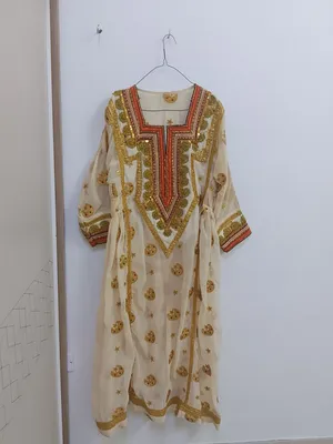 ثوب بلوشي طويل
