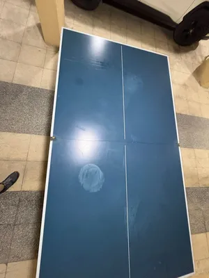 طاوله تنس جميله بلون ازرق