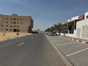 للبيع ارض سكنى تجارى الجرف 16 امام مسجد موقع متميز جدا