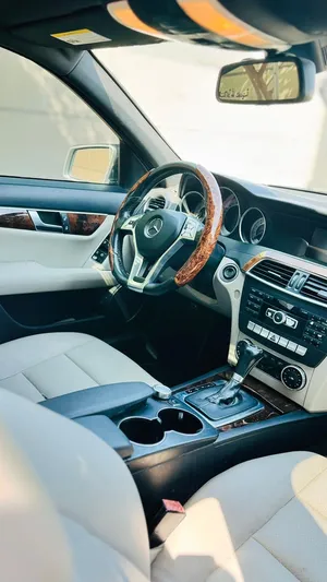 Used Mercedes Benz E-Class in Al Dakhiliya