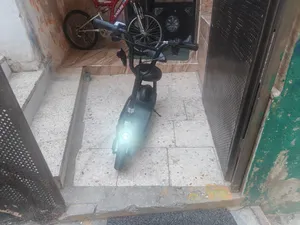 سكوتر كهربائي للبيع جنط ممتاز و ماتور جيد جدا والبطاريه جيده جدا