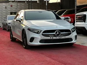 مرسيدس بنز A220 US Specs 2020 2.0L V4 Panoramic roof