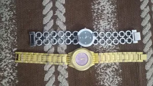 ساعات نسائية