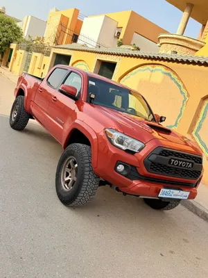 تويوتا تاكوما 2018 محرك 35 رباعي  V 6 TRD sport استراد كندا جايه سليمة بدون اي حوادث