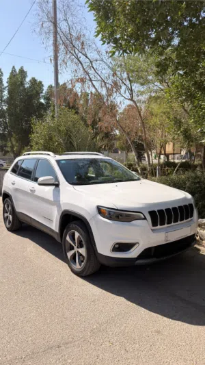 Used Jeep Cherokee in Basra