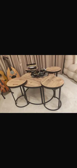 طاوله وديكور