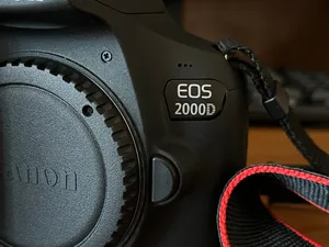 Canon EOS 2000D + 18-55mm IS II Lens (Original Box)
