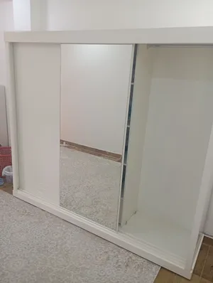 كبت كبير شبه جديد للبيع
