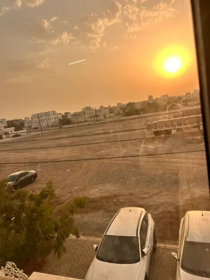 شقة للأيجار في المعبيلة بجانب جامع تيمور بن فيصل