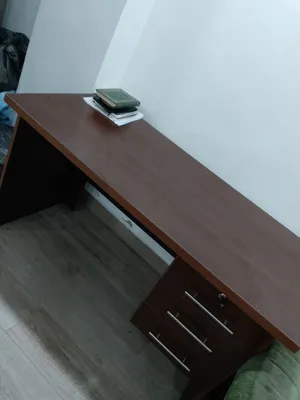 مكتب وكاله غير مستخدم تقريبا