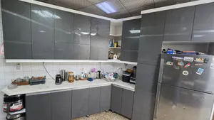 مطبخ كبير جدا ارتفاع للسقف