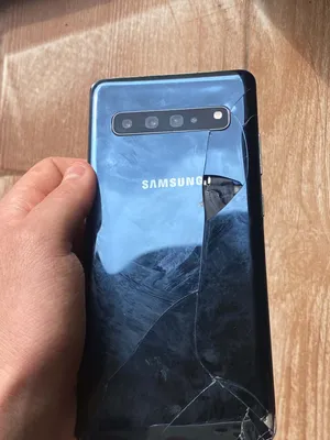 سامسونغ S10 5g. أقر الوصف.