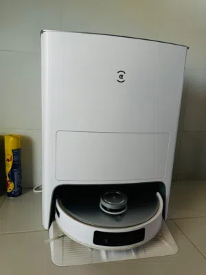 روبوت تنظيف ذكي Ecovacs Deebot T20 Omni مع محطة تفريغ وغسيل ذاتية