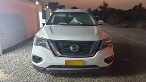 Used Nissan Pathfinder in Muscat
