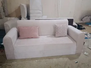 تنجيد جميع انواع الكنب مساند جلسات تغير قماش على حسب الطلب