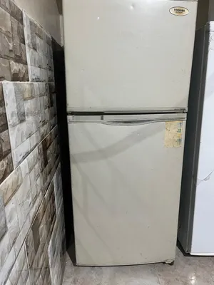 ثلاجة للبيع